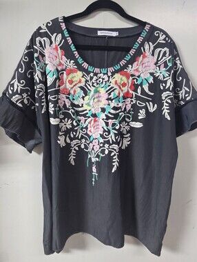 MISSLOOK Black Short Sleeve Top with Multicolor Floral